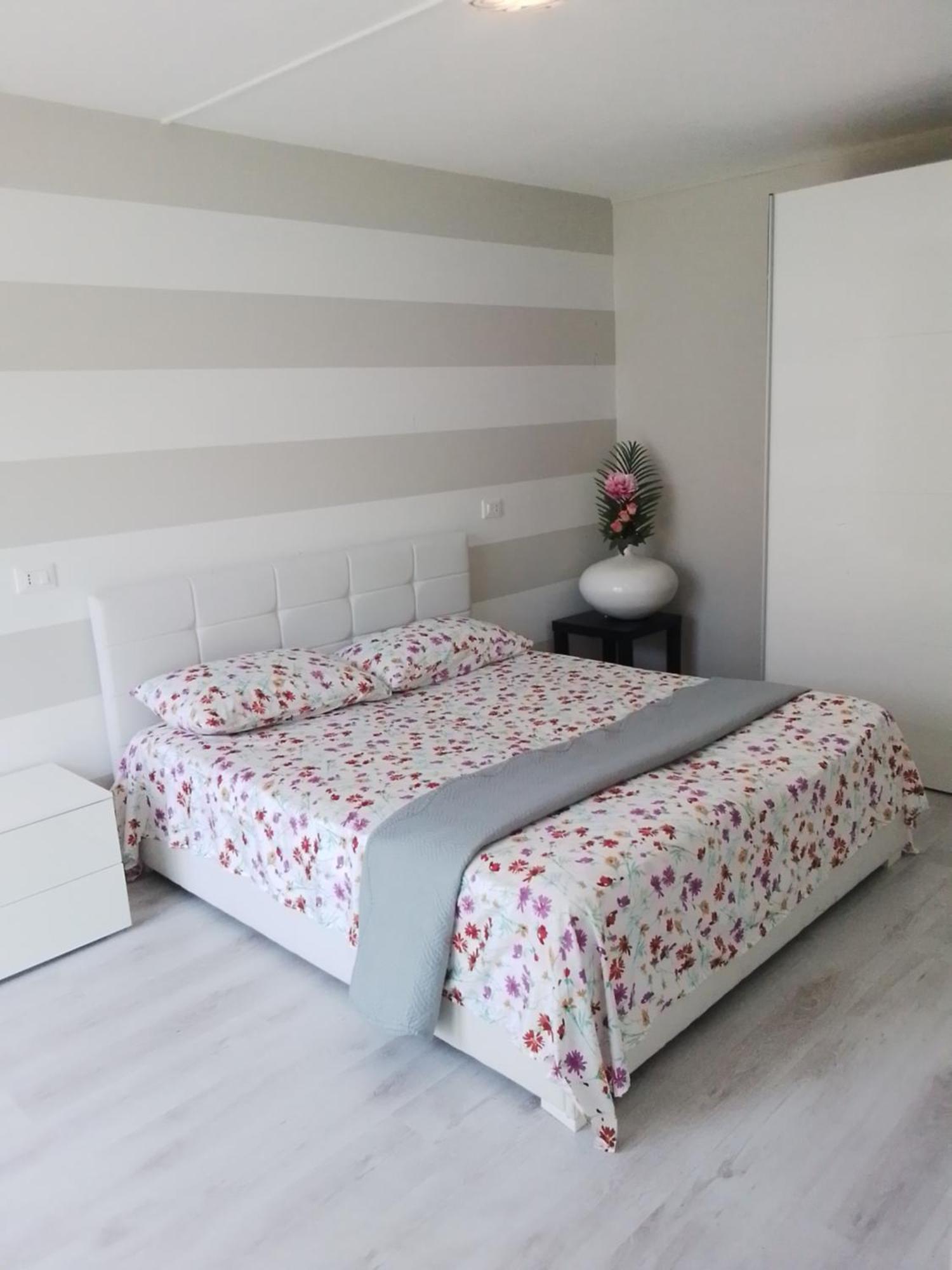 Holiday home Holiday Apartaments Desenzano del Garda